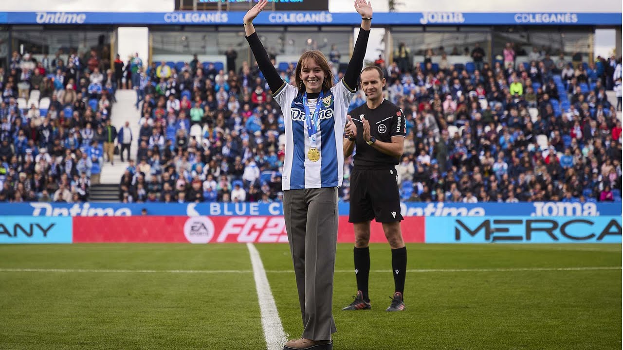 📹😍 El C.D. Leganés reconoce el talento joven de nuestra ciudad homenajeando a María Matamala 🤽🏼‍♀️