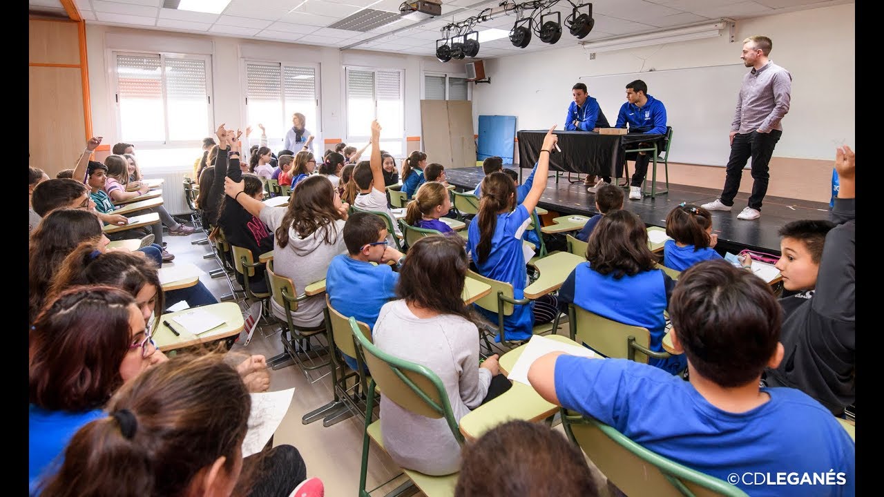 'El Lega Vuelve Al Cole' con Mikel Vesga y Ezequiel Muñoz en el colegio Antonio Machado