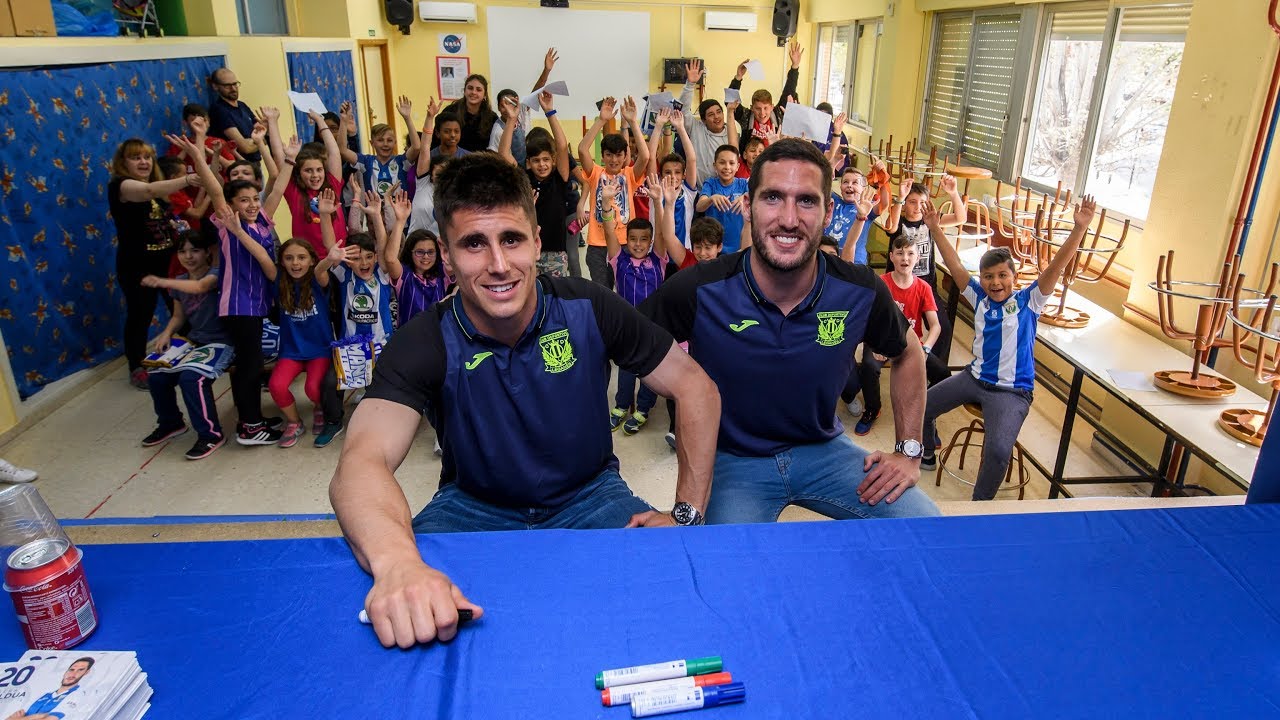 'El Lega vuelve al cole' con Bustinza y Zaldua. Colegio León Felipe.